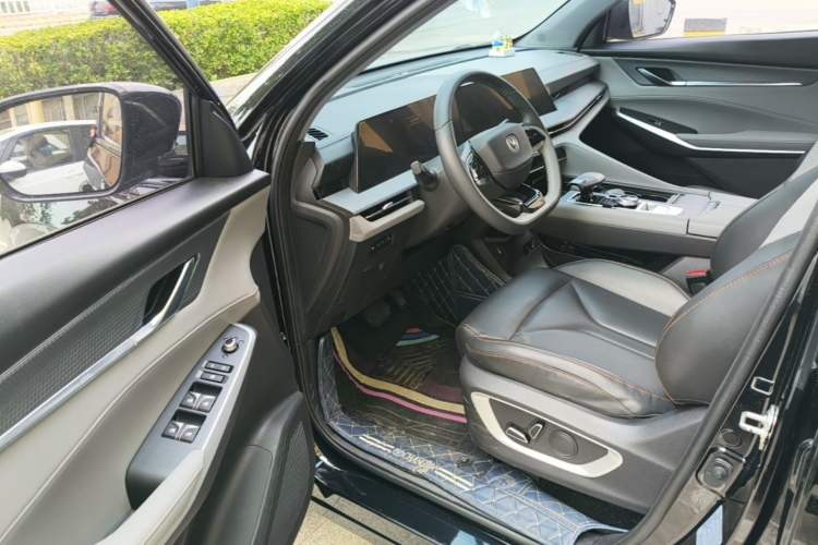 Used CHANGAN CS75 PLUS 2022 2nd Generation 1.5T Automatic Prestige Version Driver Seat
