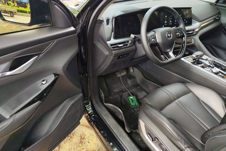 Used CHANGAN CS75 PLUS 2022 1.5T Automatic Prestige Model Driver Seat