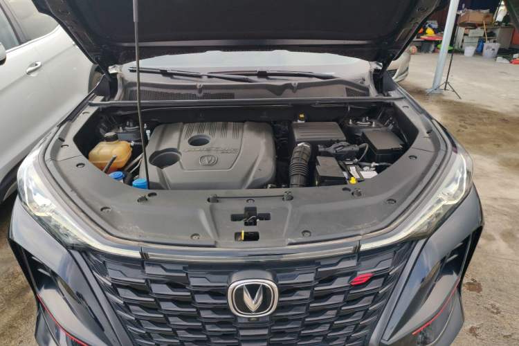 Used CHANGAN CS75 PLUS 2022 1.5T Automatic Luxury Model Engine Bay