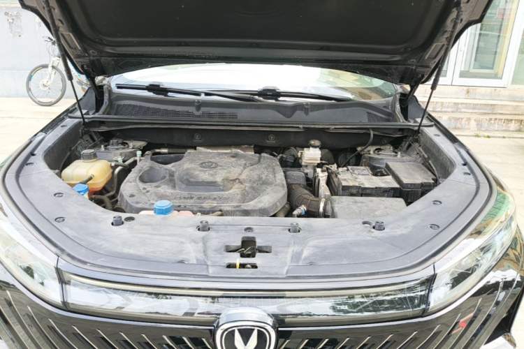 Used CHANGAN CS75 PLUS 2022 2nd Generation 1.5T Automatic Prestige Version Engine Bay