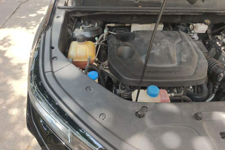 Used CHANGAN CS75 PLUS 2022 2nd Generation 1.5T Automatic Luxury Version Engine Bay Right