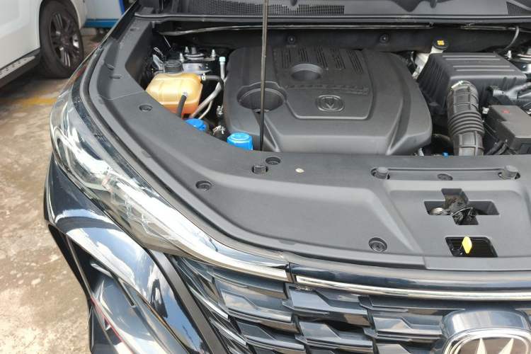Used CHANGAN CS75 PLUS 2022 Classic Edition 1.5T Automatic Pioneer Model Engine Bay Right