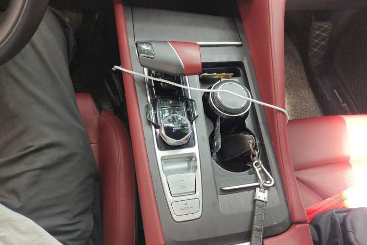 Used CHANGAN CS75 PLUS 2022 2nd Generation 1.5T Automatic Luxury Version Gear Lever