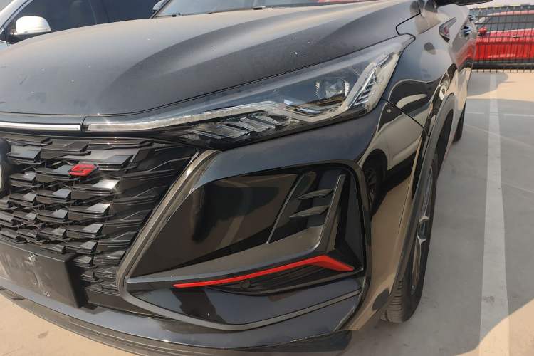 Used CHANGAN CS75 PLUS 2022 Classic Edition 1.5T Automatic Pioneer Model Left Front Headlight