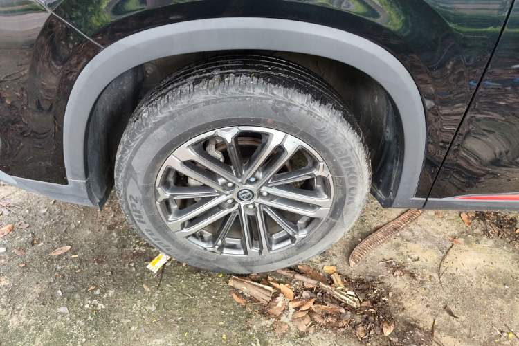 Used CHANGAN CS75 PLUS 2022 1.5T Automatic Prestige Model Left Front Wheel Hub