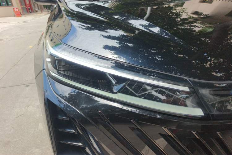 Used CHANGAN CS75 PLUS 2022 2nd Generation 1.5T Automatic Luxury Version Right Front Headlight