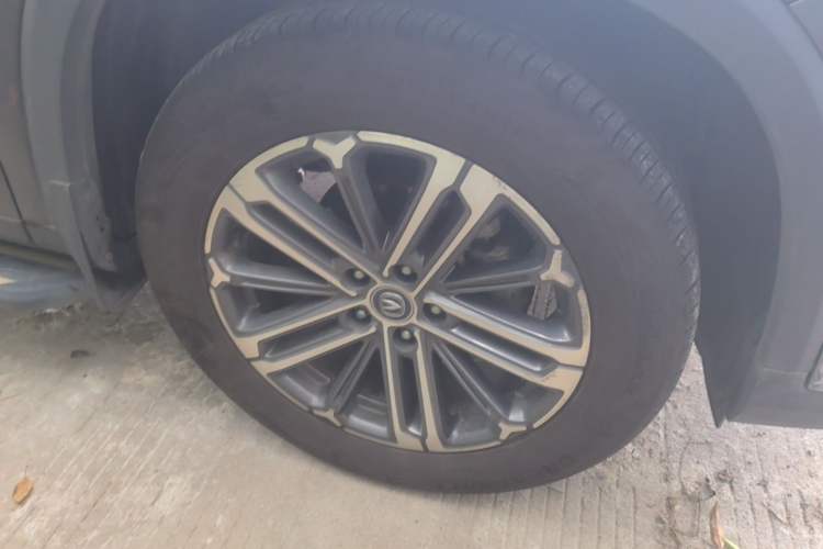 Used CHANGAN CS75 PLUS 2022 1.5T Automatic Prestige Model Right Front Wheel Hub