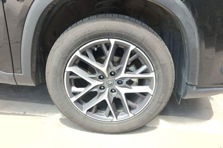 Used CHANGAN CS75 PLUS 2022 2nd Generation 1.5T Automatic Luxury Version Right Front Wheel Hub
