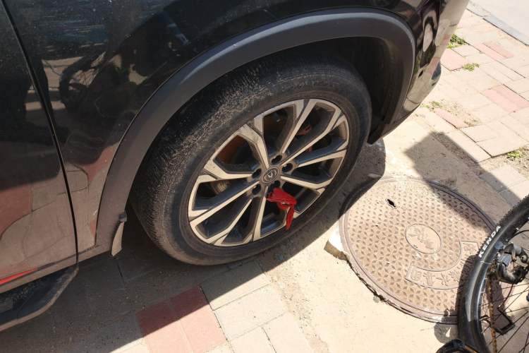 Used CHANGAN CS75 PLUS 2022 2.0T Automatic Flagship Edition Right Front Wheel Hub