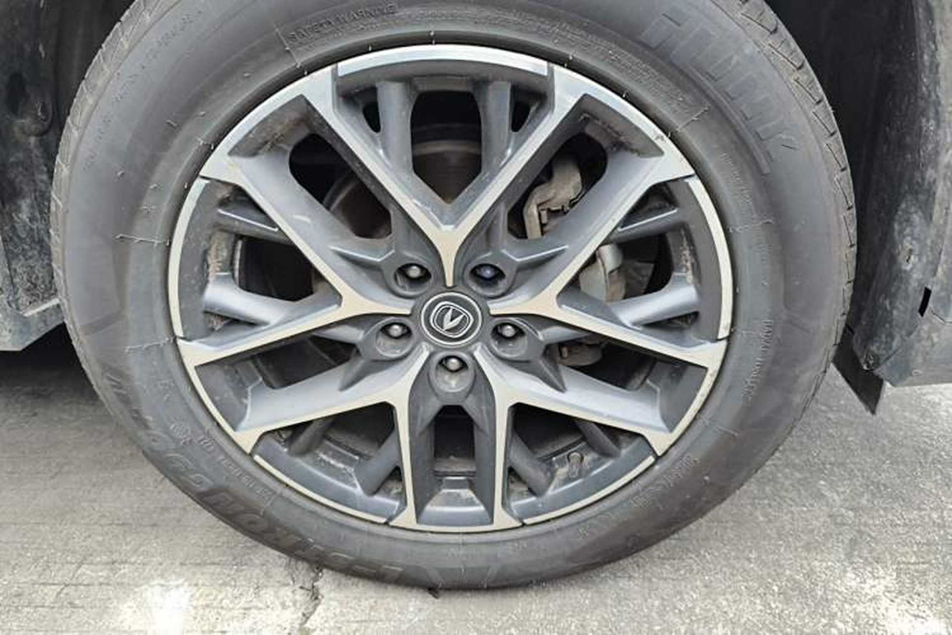 Used CHANGAN CS75 PLUS 2022 2nd Generation 1.5T Automatic Prestige Version Right Front Wheel Hub