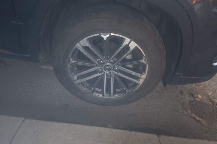 Used CHANGAN CS75 PLUS 2022 1.5T Automatic Prestige Model Right Front Wheel Hub