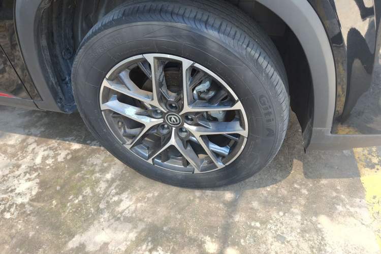 Used CHANGAN CS75 PLUS 2022 Classic Edition 1.5T Automatic Pioneer Model Right Front Wheel Hub