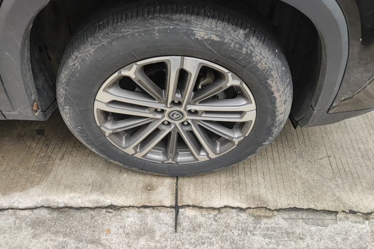 Used CHANGAN CS75 PLUS 2022 1.5T Automatic Luxury Model Right Front Wheel Hub