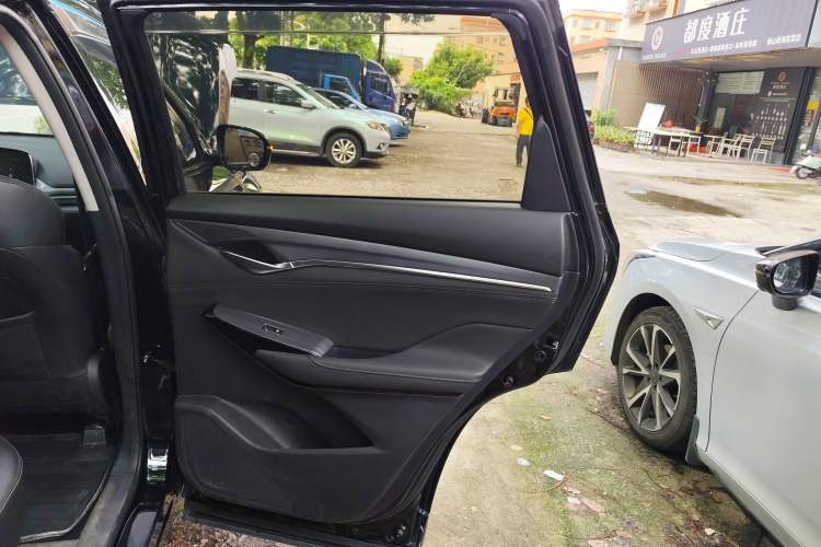 Used CHANGAN CS75 PLUS 2022 1.5T Automatic Prestige Model Right Rear Door Interior