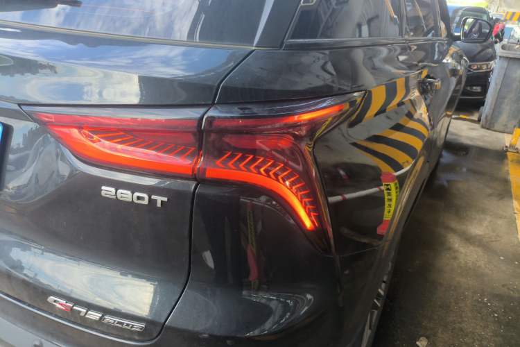 Used CHANGAN CS75 PLUS 2022 1.5T Automatic Luxury Model Right Rear Taillight