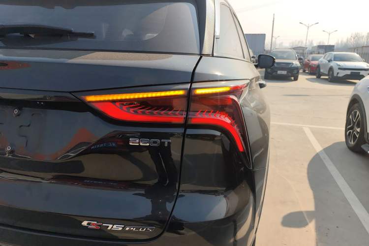 Used CHANGAN CS75 PLUS 2022 Classic Edition 1.5T Automatic Pioneer Model Right Rear Taillight