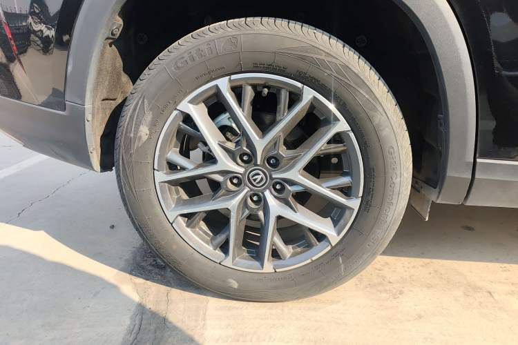 Used CHANGAN CS75 PLUS 2022 Classic Edition 1.5T Automatic Pioneer Model Right Rear Wheel Hub