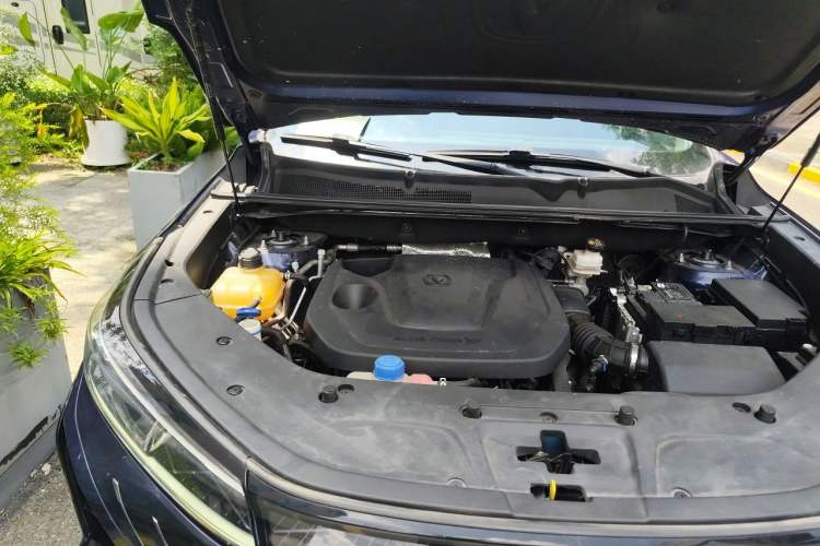 Used CHANGAN CS75 PLUS 2022 2nd Generation 1.5T Automatic Pilot Version Engine Bay Right