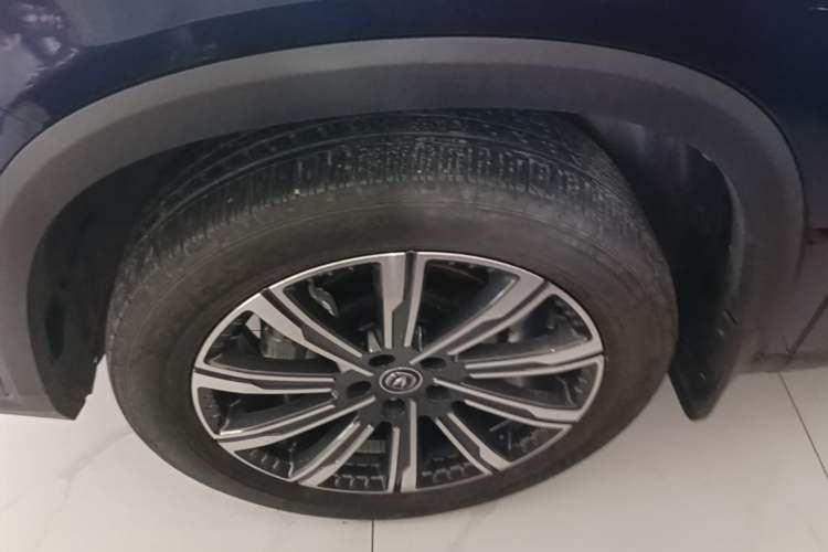 Used CHANGAN CS75 PLUS 2022 2nd Generation 2.0T Automatic Navigation Version Left Front Wheel Hub