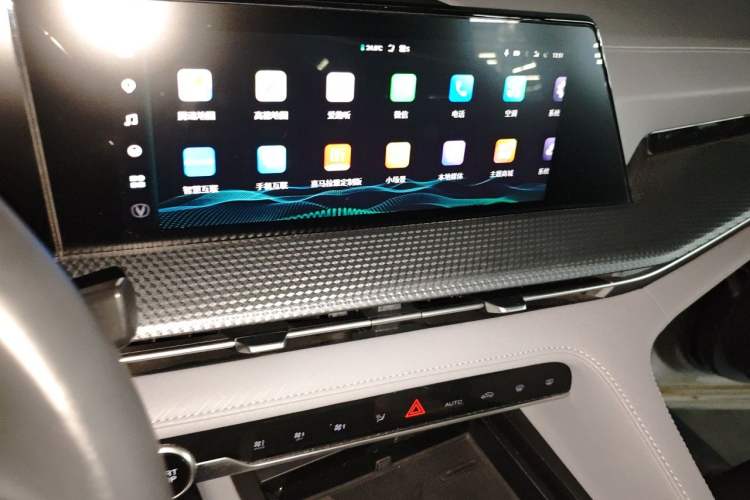 Used CHANGAN CS75 PLUS 2022 2nd Generation 1.5T Automatic Prestige Version Audio And AC Panel