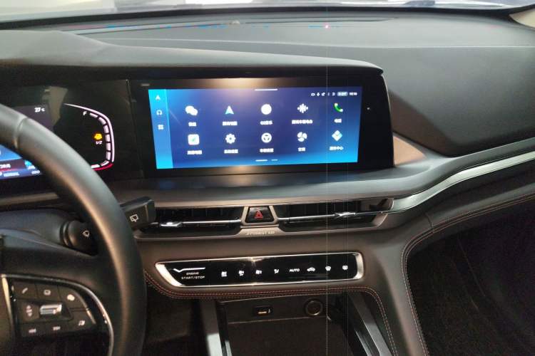 Used CHANGAN CS75 PLUS 2022 2.0T Automatic Pilot Version Audio And AC Panel