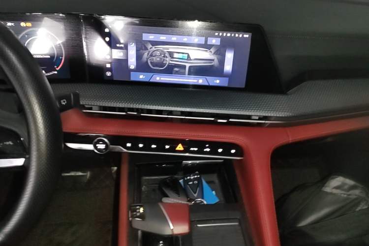 Used CHANGAN CS75 PLUS 2022 2nd Generation 1.5T Automatic Pilot Version Audio And AC Panel