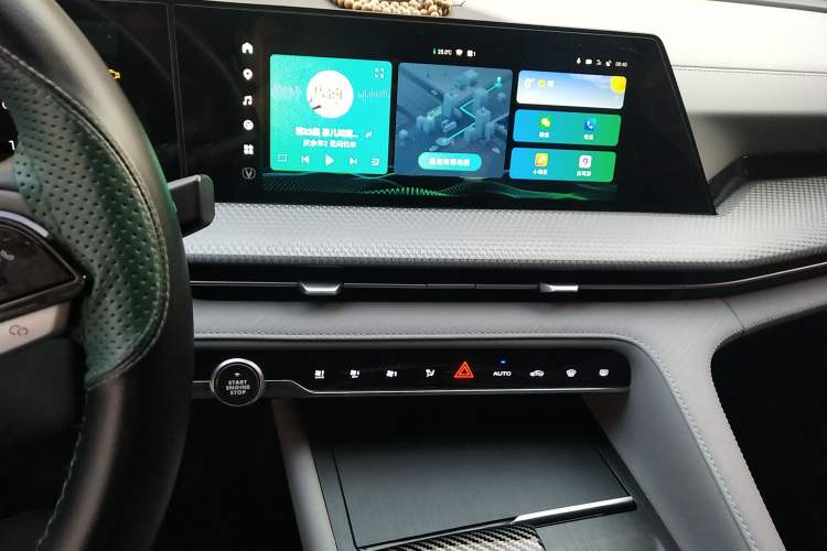 Used CHANGAN CS75 PLUS 2022 2nd Generation 1.5T Automatic Prestige Version Audio And AC Panel
