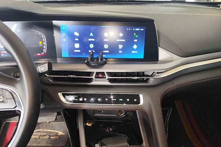 Used CHANGAN CS75 PLUS 2022 Classic Edition 1.5T Automatic Pioneer Model Audio And AC Panel