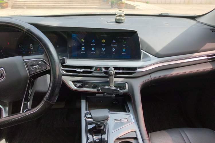Used CHANGAN CS75 PLUS 2022 1.5T Automatic Luxury Model Audio And AC Panel
