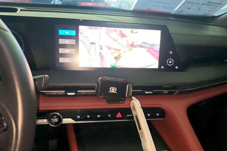 Used CHANGAN CS75 PLUS 2022 2nd Generation 2.0T Automatic Navigation Version Audio And AC Panel