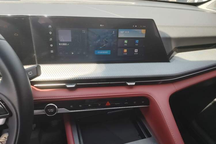 Used CHANGAN CS75 PLUS 2022 Second-Generation 2.0T Automatic Prestige Model Audio And AC Panel