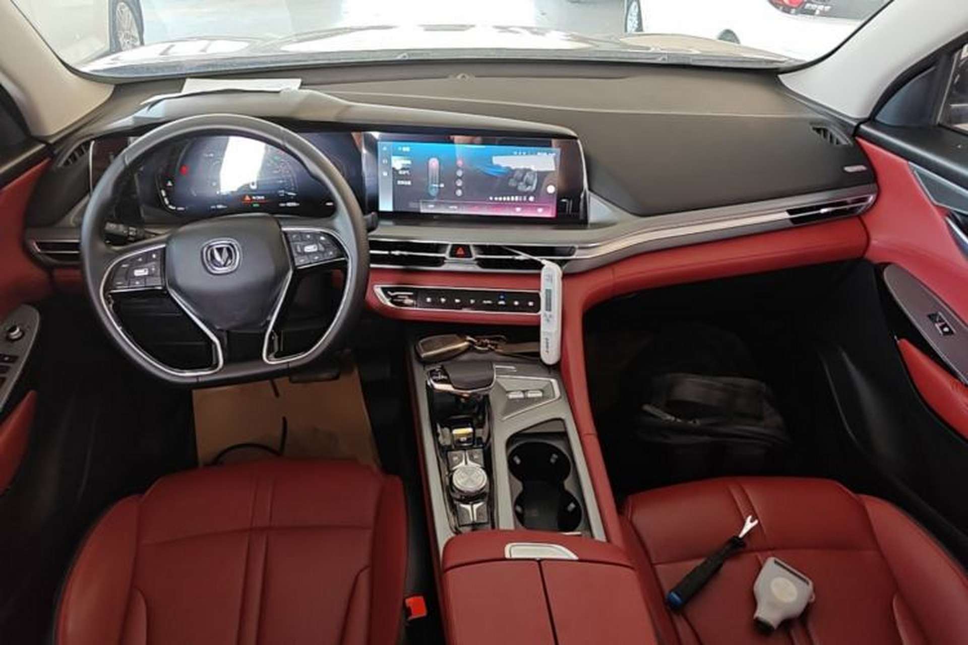 Used CHANGAN CS75 PLUS 2022 1.5T Automatic Luxury Model Center Console