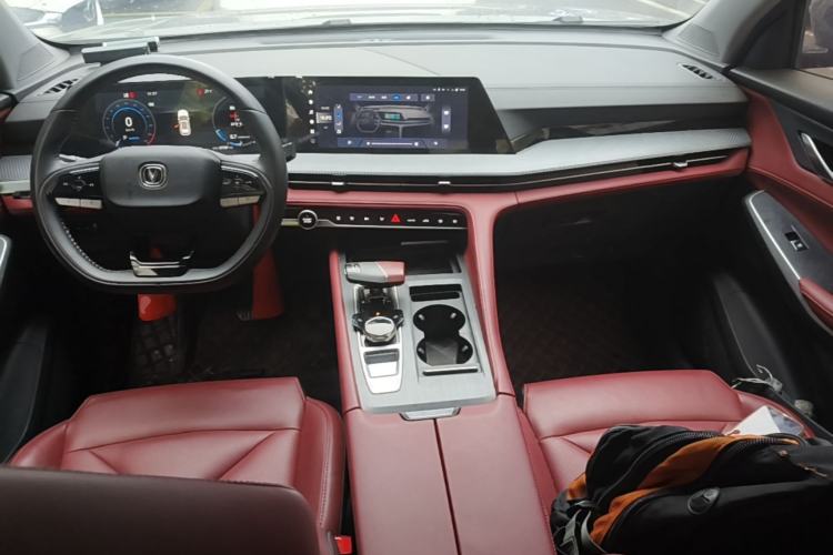 Used CHANGAN CS75 PLUS 2022 2nd Generation 1.5T Automatic Prestige Version Center Console