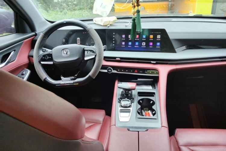Used CHANGAN CS75 PLUS 2022 2nd Generation 1.5T Automatic Luxury Edition Center Console