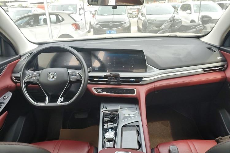 Used CHANGAN CS75 PLUS 2022 1.5T Automatic Luxury Model Center Console
