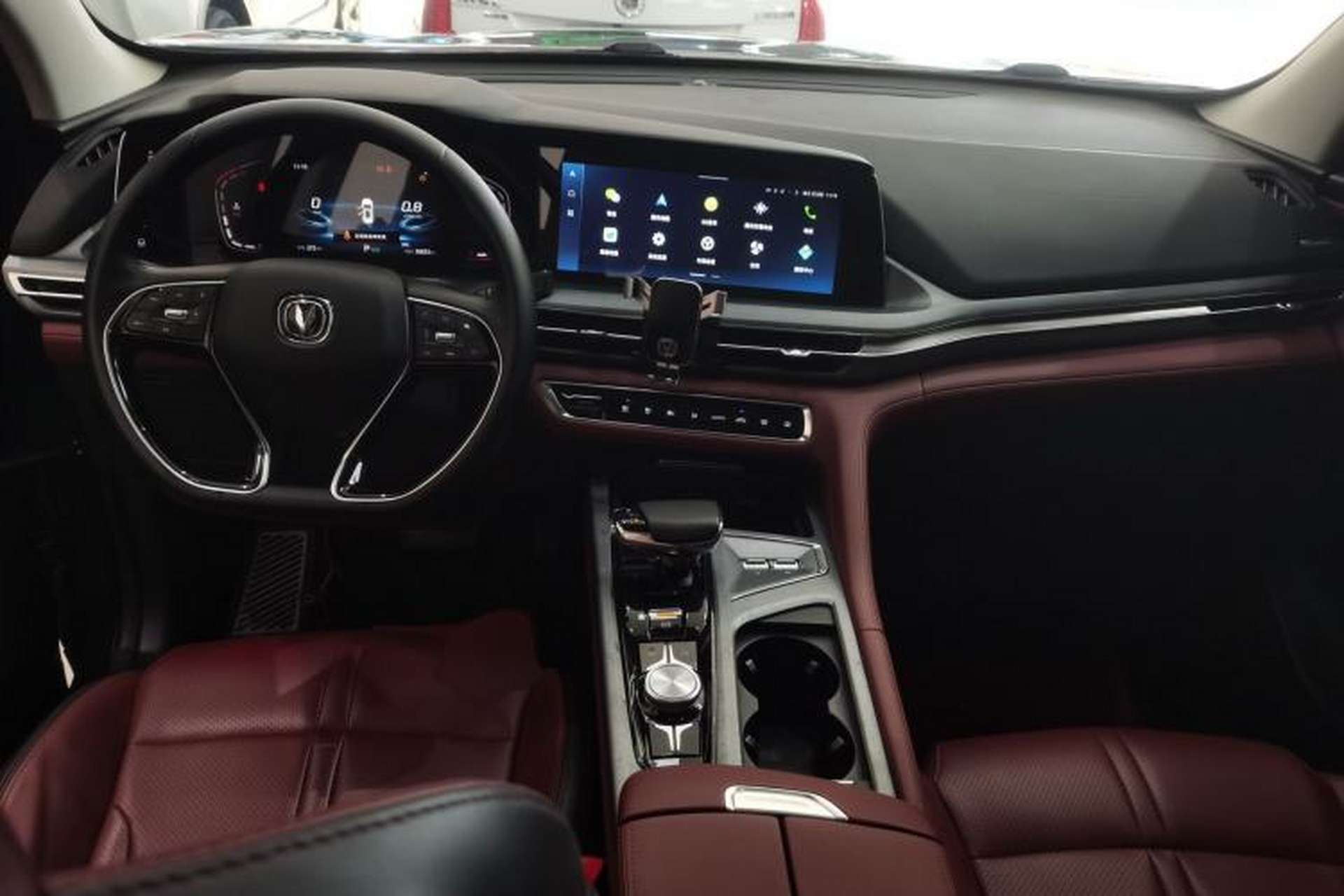 Used CHANGAN CS75 PLUS 2022 1.5T Automatic Luxury Model Center Console