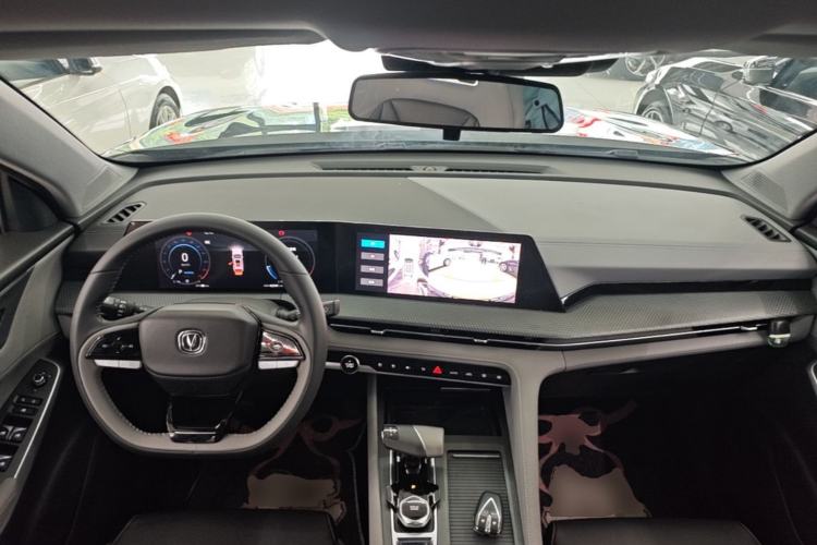 Used CHANGAN CS75 PLUS 2022 2nd Generation 1.5T Automatic Prestige Version Center Console