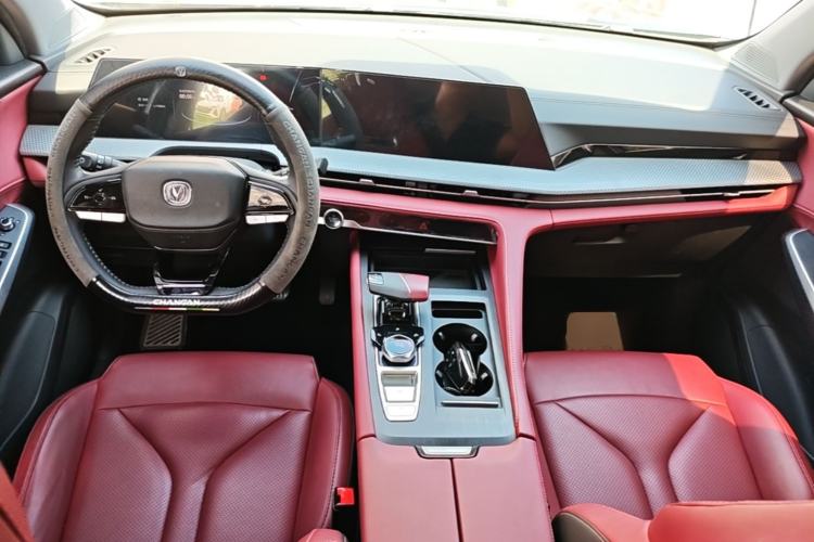 Used CHANGAN CS75 PLUS 2022 2nd Generation 1.5T Automatic Luxury Edition Center Console