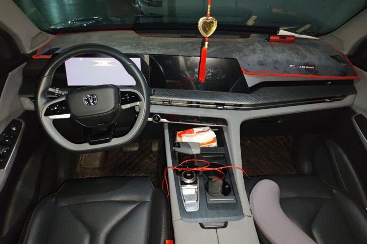 Used CHANGAN CS75 PLUS 2022 2nd Generation 1.5T Automatic Prestige Version Center Console