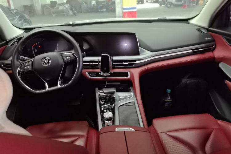 Used CHANGAN CS75 PLUS 2022 2.0T Automatic Pilot Version Center Console