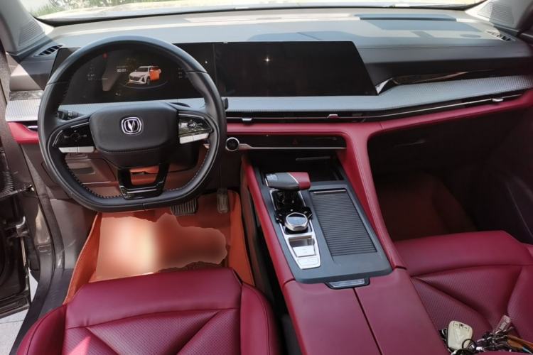 Used CHANGAN CS75 PLUS 2022 2nd Generation 1.5T Automatic Luxury Version Center Console