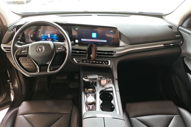 Used CHANGAN CS75 PLUS 2022 2.0T Automatic Pilot Version Center Console