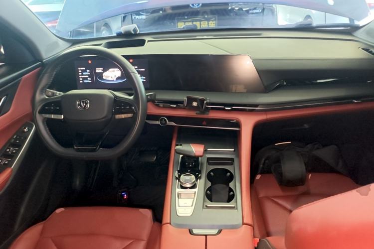 Used CHANGAN CS75 PLUS 2022 2nd Generation 2.0T Automatic Navigation Version Center Console