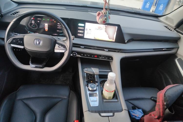 Used CHANGAN CS75 PLUS 2022 2nd Generation 1.5T Automatic Prestige Version Center Console