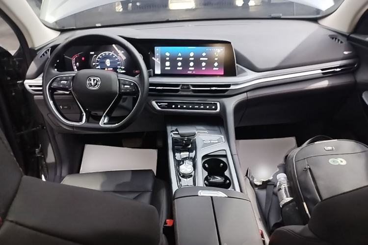 Used CHANGAN CS75 PLUS 2022 2.0T Automatic Pilot Version Center Console