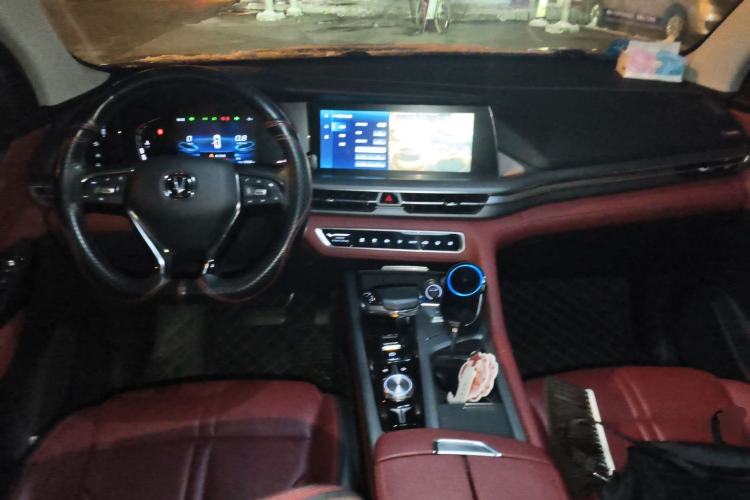 Used CHANGAN CS75 PLUS 2022 1.5T Automatic Luxury Model Center Console