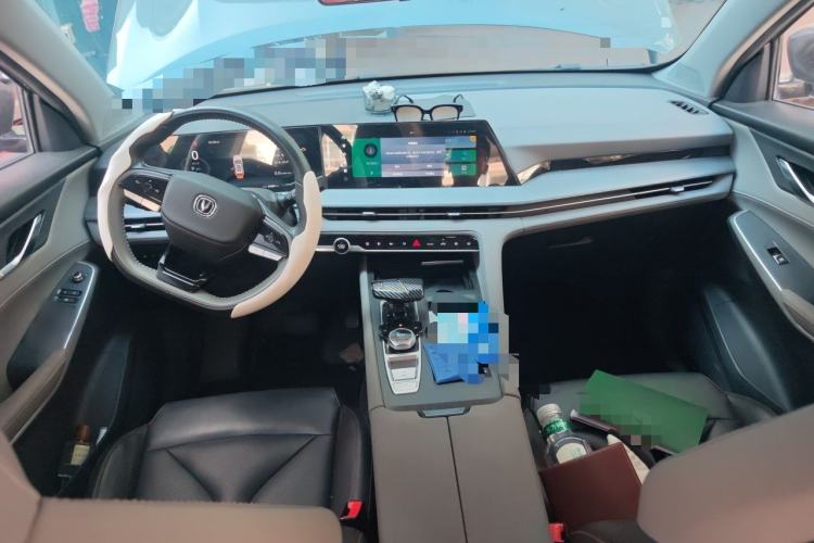 Used CHANGAN CS75 PLUS 2022 2nd Generation 1.5T Automatic Luxury Edition Center Console