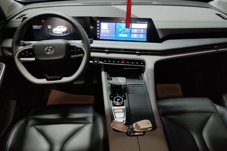 Used CHANGAN CS75 PLUS 2022 2nd Generation 1.5T Automatic Luxury Edition Center Console