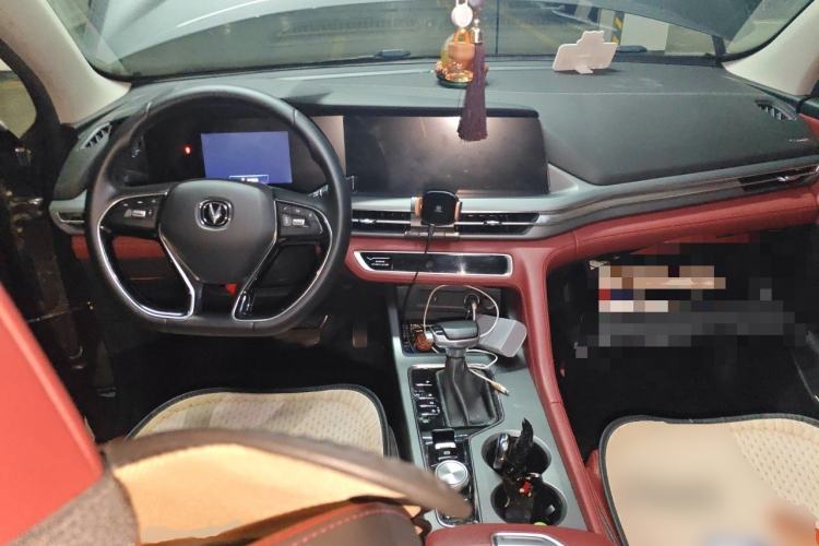 Used CHANGAN CS75 PLUS 2022 Classic Edition 1.5T Automatic Pioneer Model Center Console