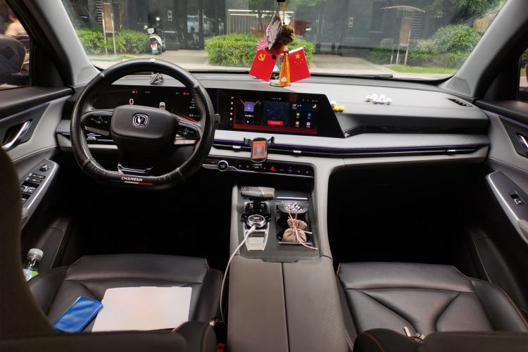Used CHANGAN CS75 PLUS 2022 2nd Generation 1.5T Automatic Luxury Version Center Console